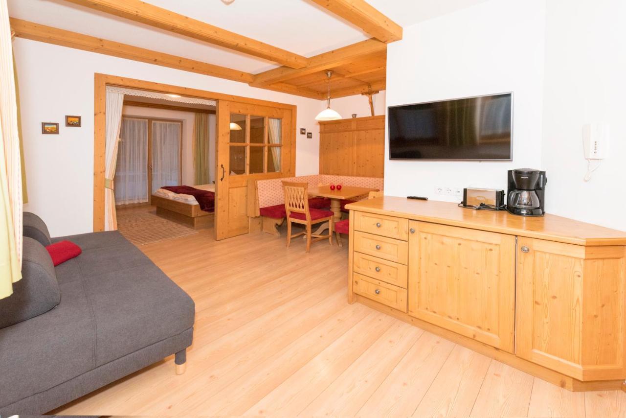 Das Gaestehaus Schneider Am Dorfplatz Alpbach Exterior foto